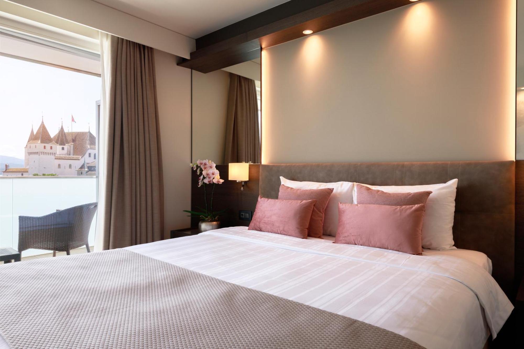 Ambassador Boutique Hotel Нион Екстериор снимка
