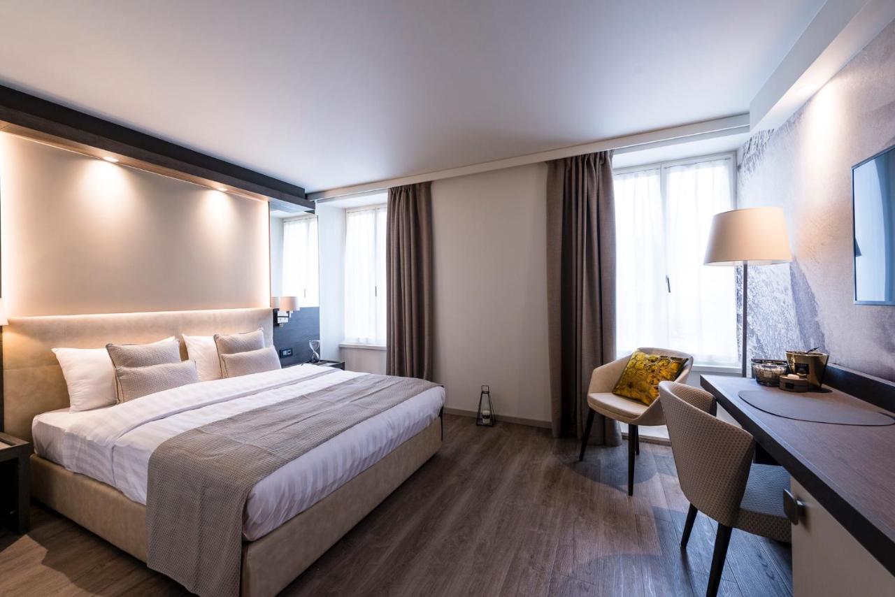 Ambassador Boutique Hotel Нион Екстериор снимка